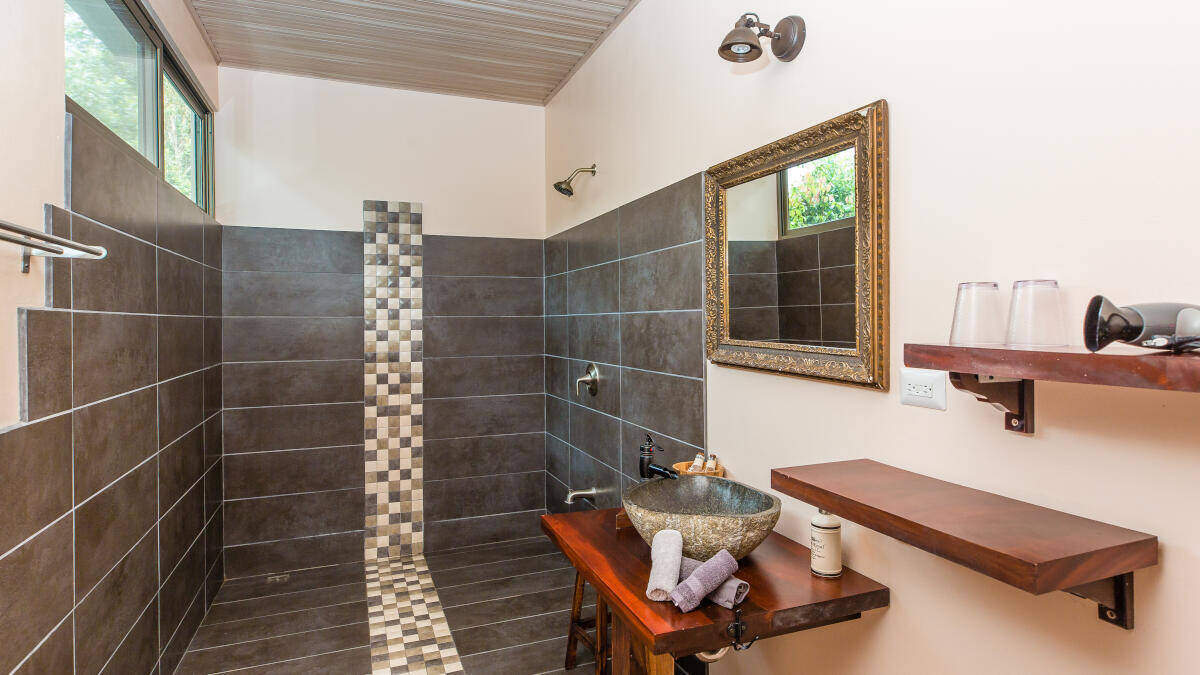 Bathroom, Hotel Playa Matapalo Costa Rica